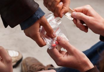 Uyuşturucu Madde Kullanma ve Ticareti Suçlarının Ayrımı